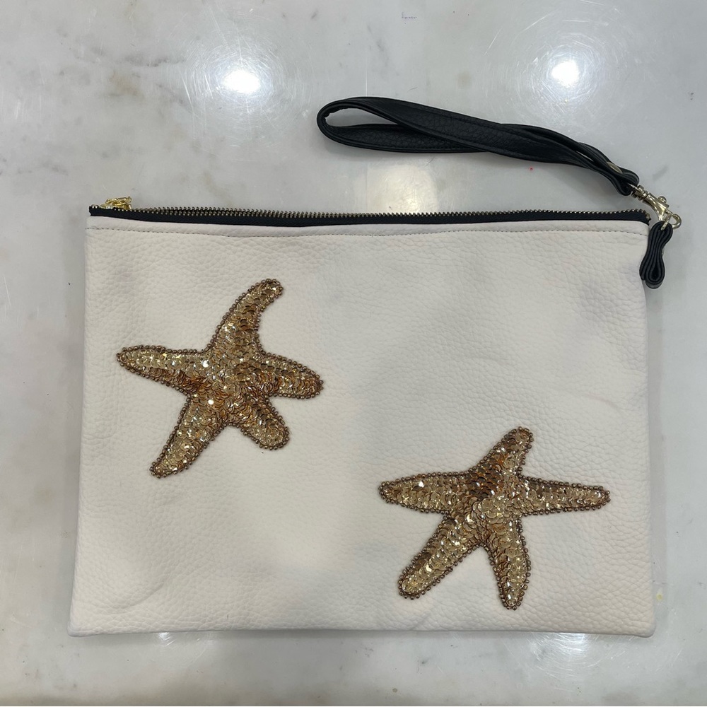 Tea & Tequila Trading Off White Wirstlet with Gold Sequin Starfish